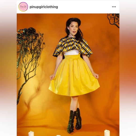 PUG Magically Made Joanne Jumper Skirt with Removable Straps Yellow Large L NWOT - Picture 2 of 3